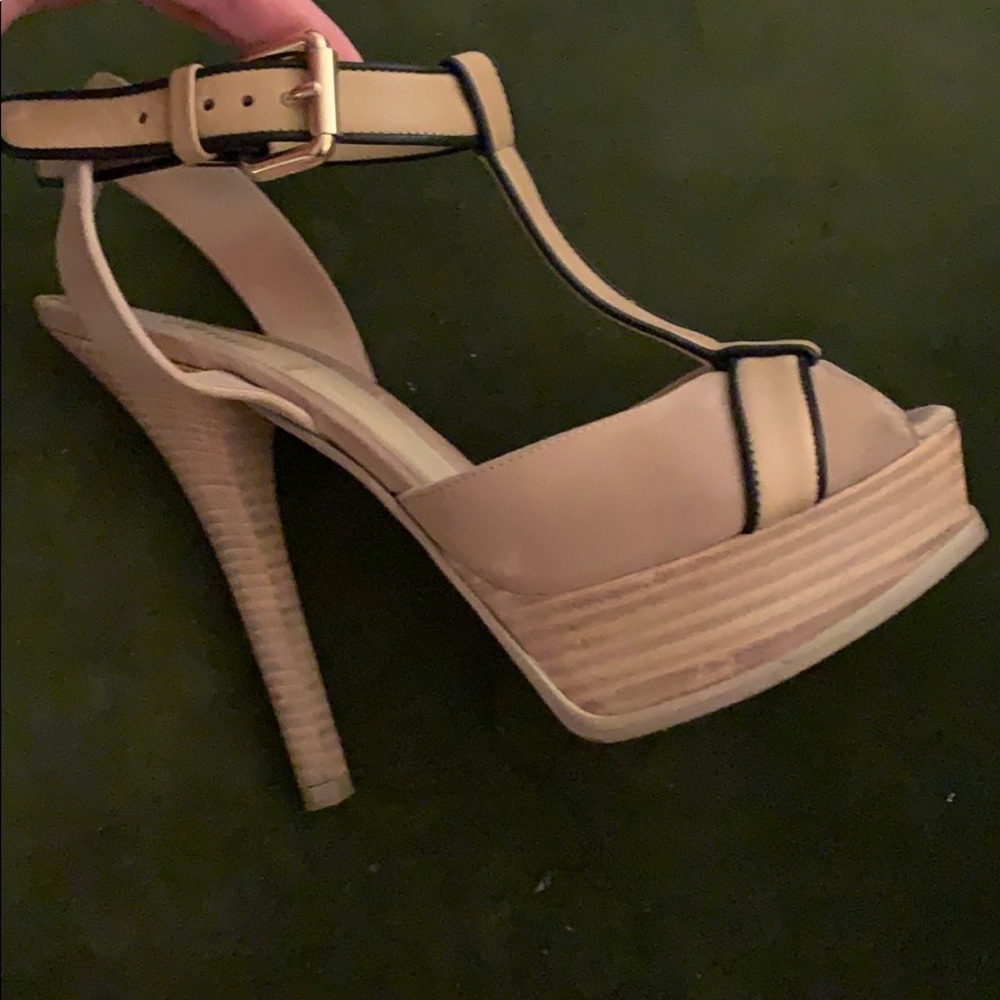 Fendi. Platform buckle heel. Beige & black.